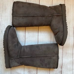 UGG BOOTS